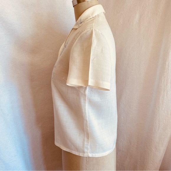 Vintage XS/S ivory/blue hand embroidered short sleeve linen blouse. Rare - Picture 6 of 9